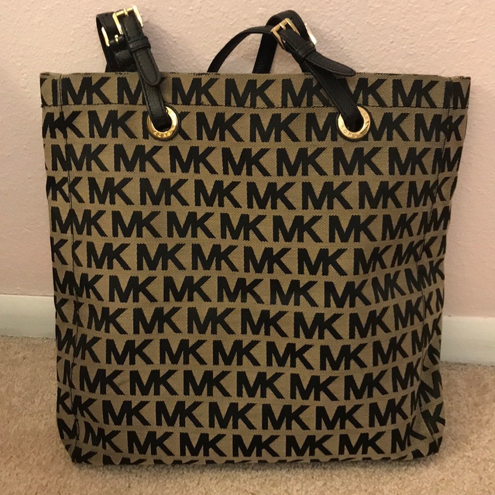 Gently Used Michael Kors Bag